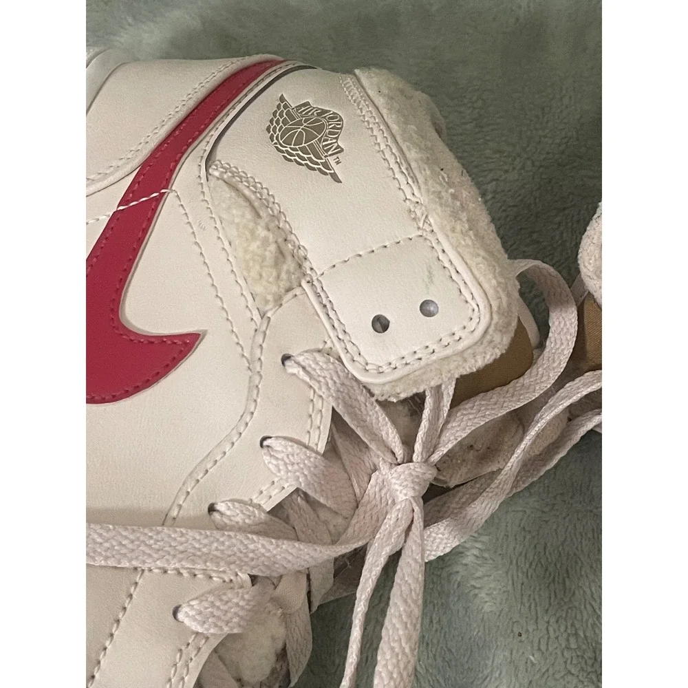 Nike Air Jordan 1 Mid SE 